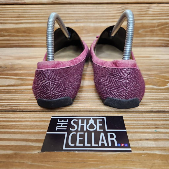 L.L. Bean Womens 8.5 Ballet Flats Shoes Purple Fabric Slip On Buckle Round Toe - Picture 2 of 8